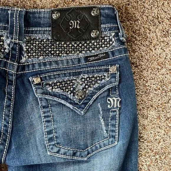 Miss Me brand Classic Blue Cropped Women's Jeans distressed Y2K ships fast!!! 28 - Picture 3 of 9